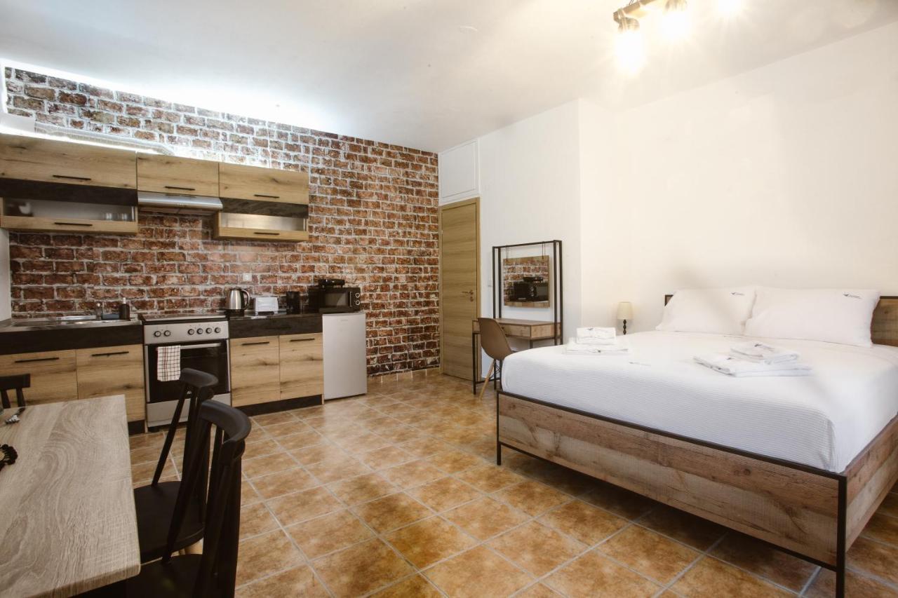 Joseph Village Apartments Fourka Luaran gambar